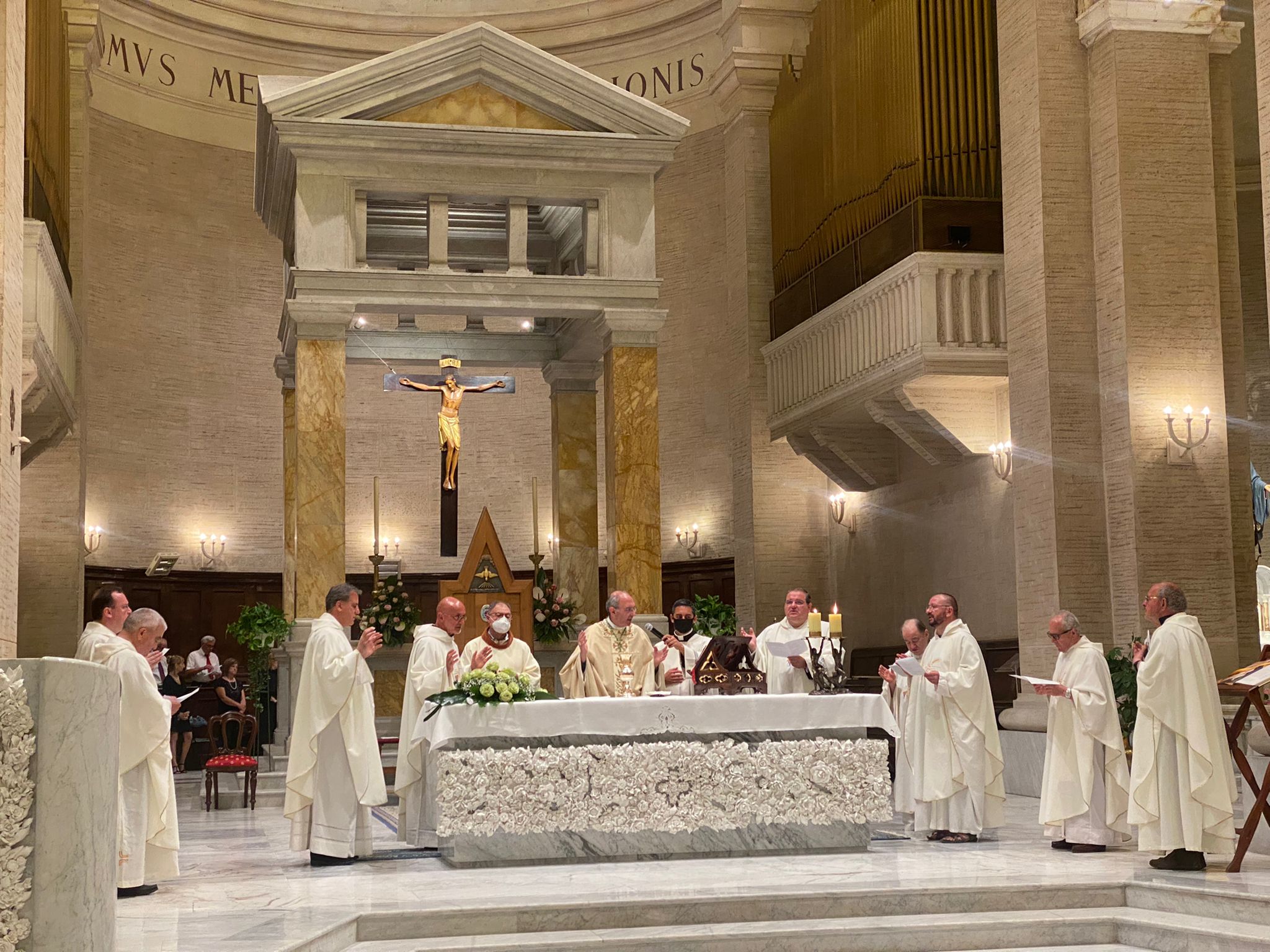 Celebrata ieri la Messa crismale presieduta da mons. Giovanni Massaro  vescovo dei Marsi 