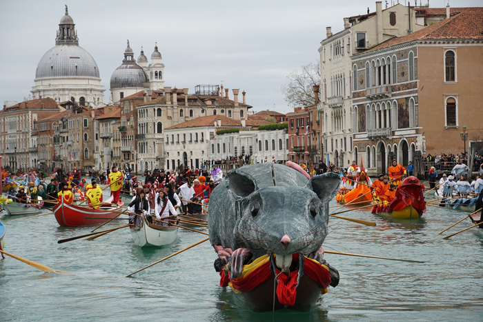 Le Regine da Ancona fanno impazzire il Carnevale di Venezia