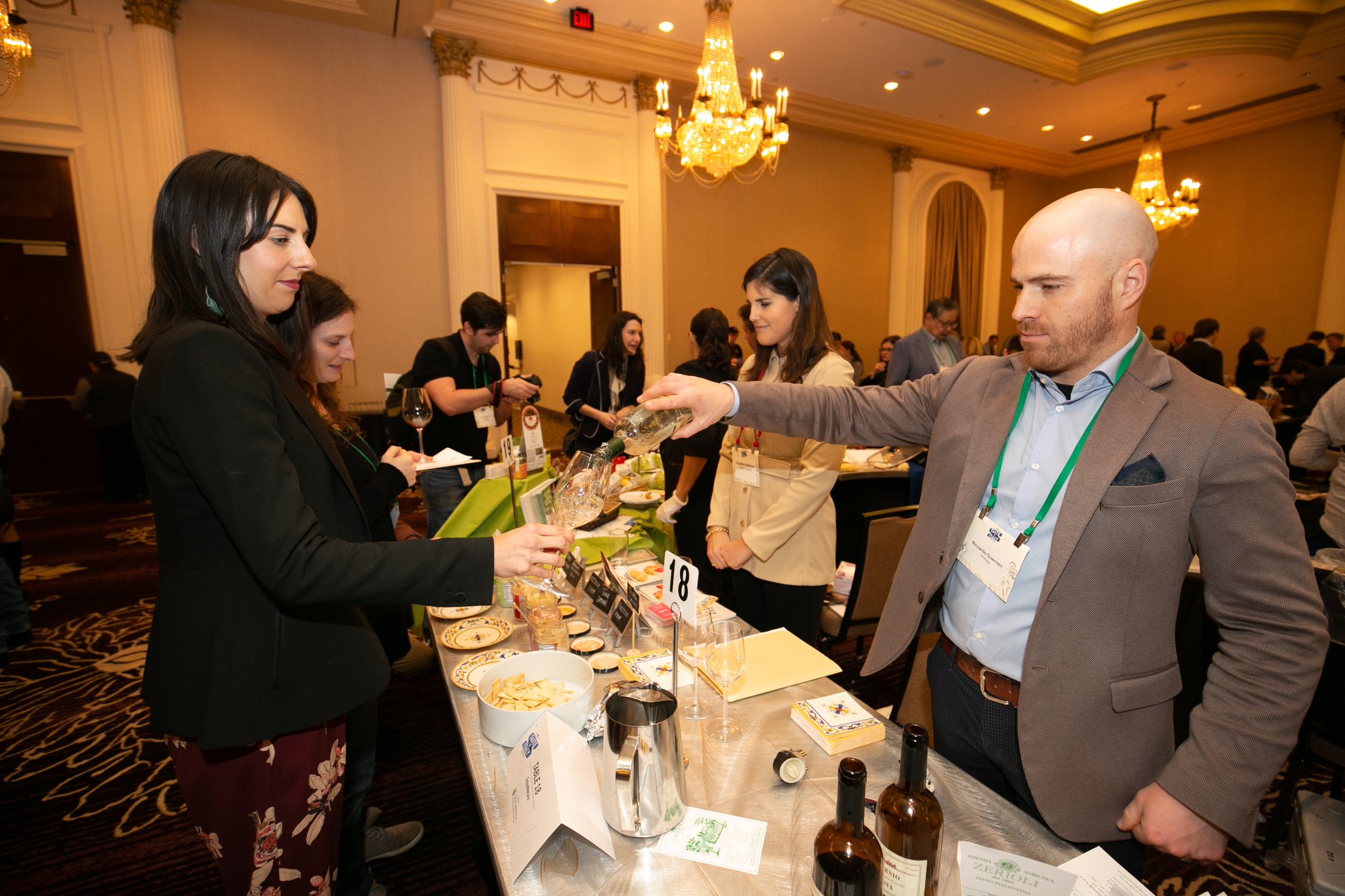 Promoter Abruzzo World Trade porta 7 aziende abruzzesi al Taste of Italy di  Houston, la più importante fiera degli Stati Uniti dedicata al cibo e vino  italiani 